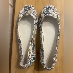 Tory Burch Minnie Travel Ballet w/floral pattern! Includes dust bag- worn once!